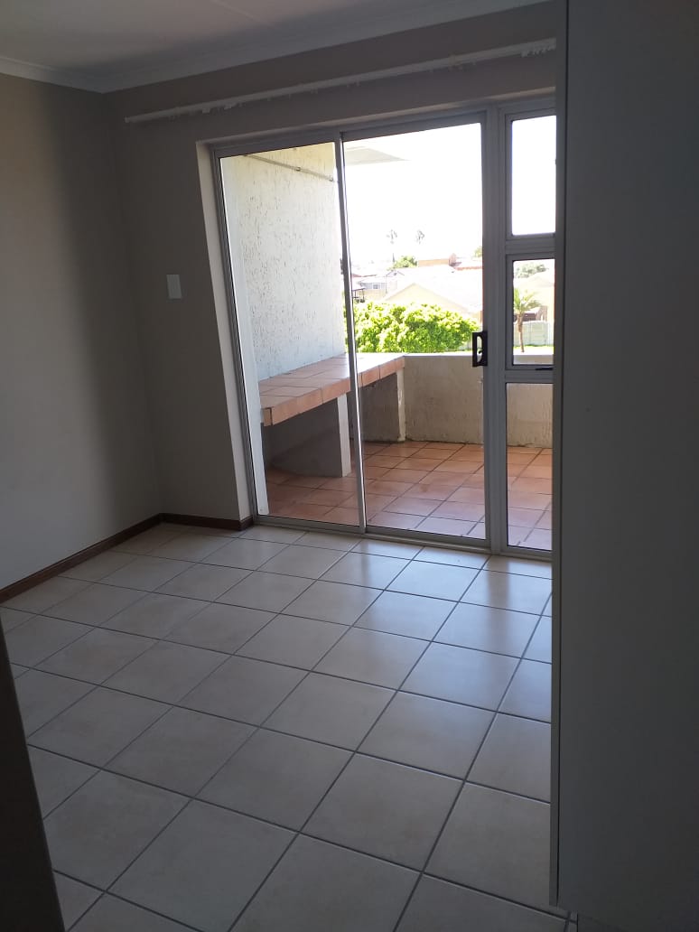 To Let 2 Bedroom Property for Rent in Heiderand Western Cape